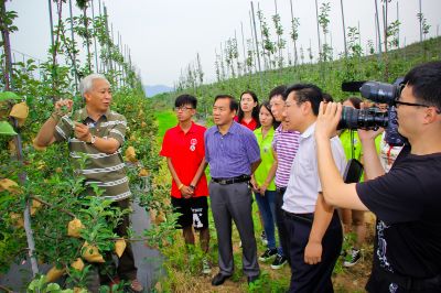 河北农业大学园艺院李保国扶贫志愿服务队